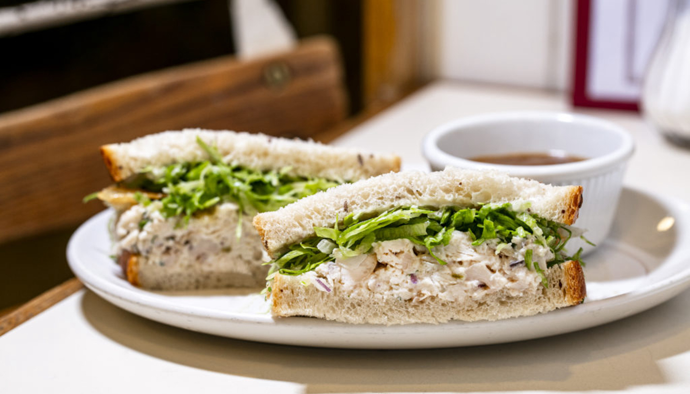 Federal Delicatessen Image 3