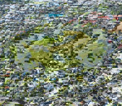 Te Kōpuke Tītīkōpuke   Mount St John