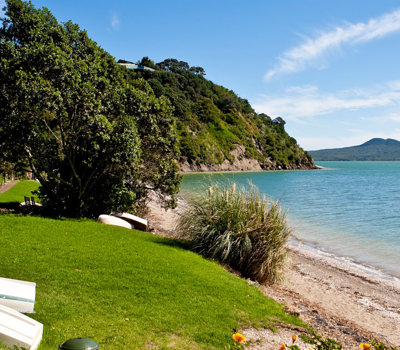 Pohutukawa Coast