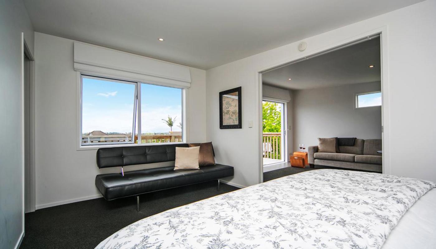 Seaview Studio: Super King Bed