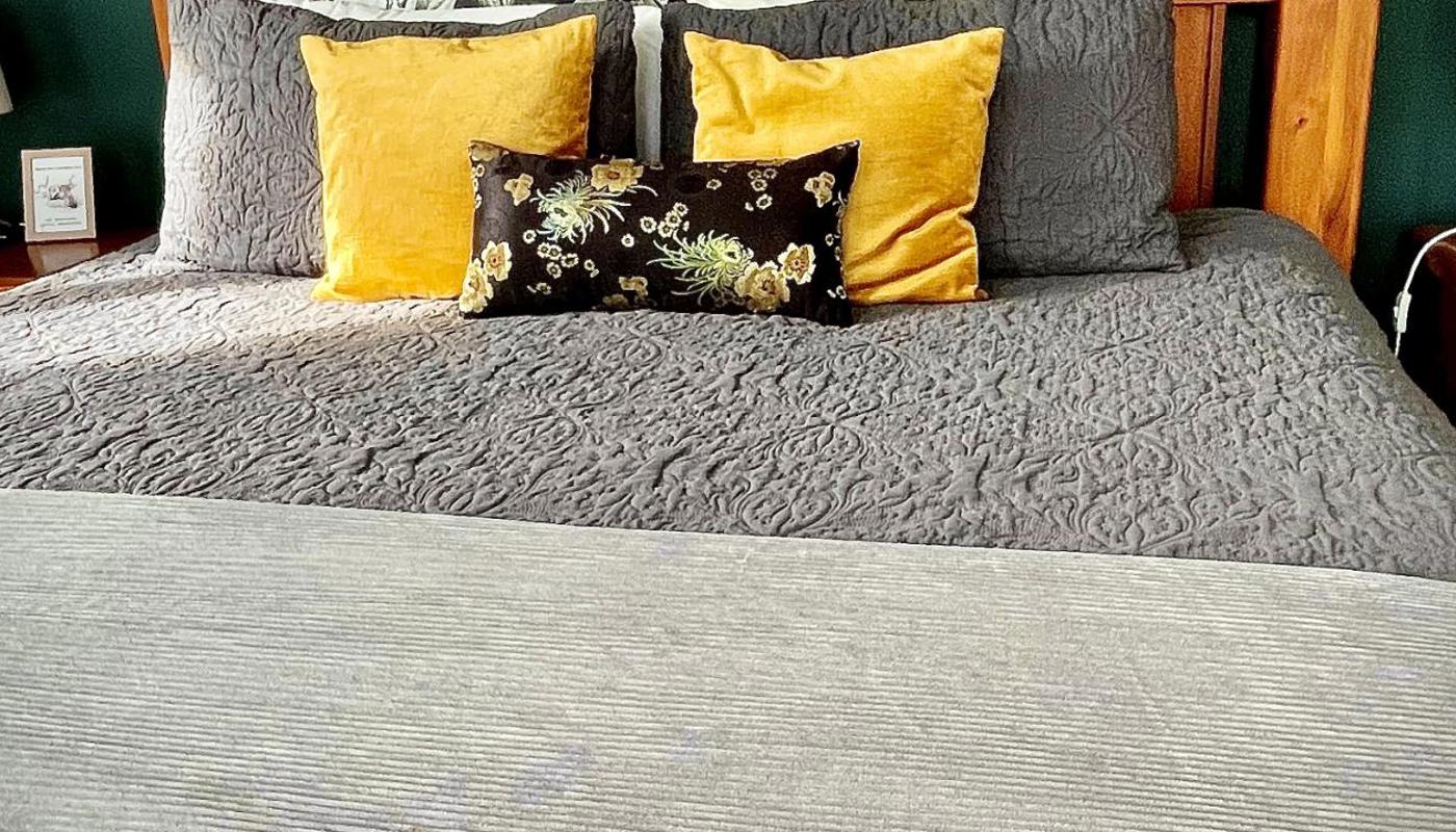 Superior King ( upstairs )