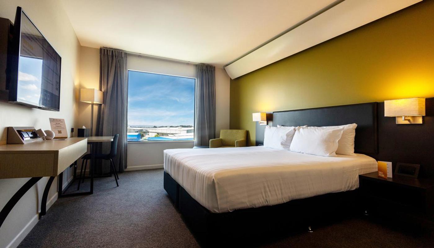 Sudima Auckland Airport Deluxe King Room